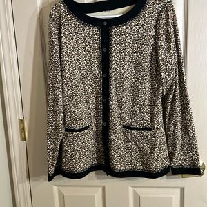 No Name  leopard top Long sleeved VGC Round neck